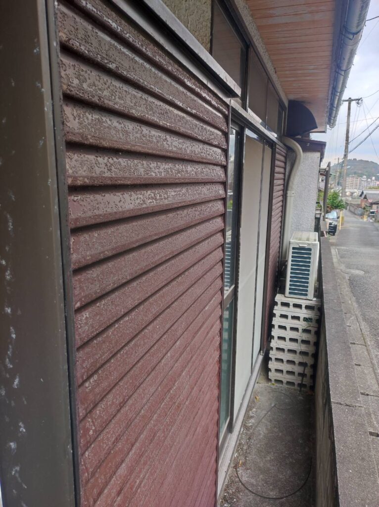 雨戸塗装ボロボロ