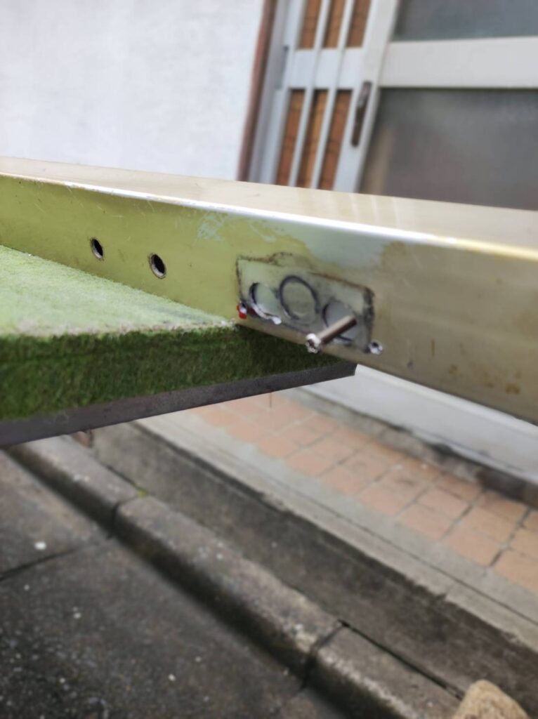 クレセント錠裏板作成