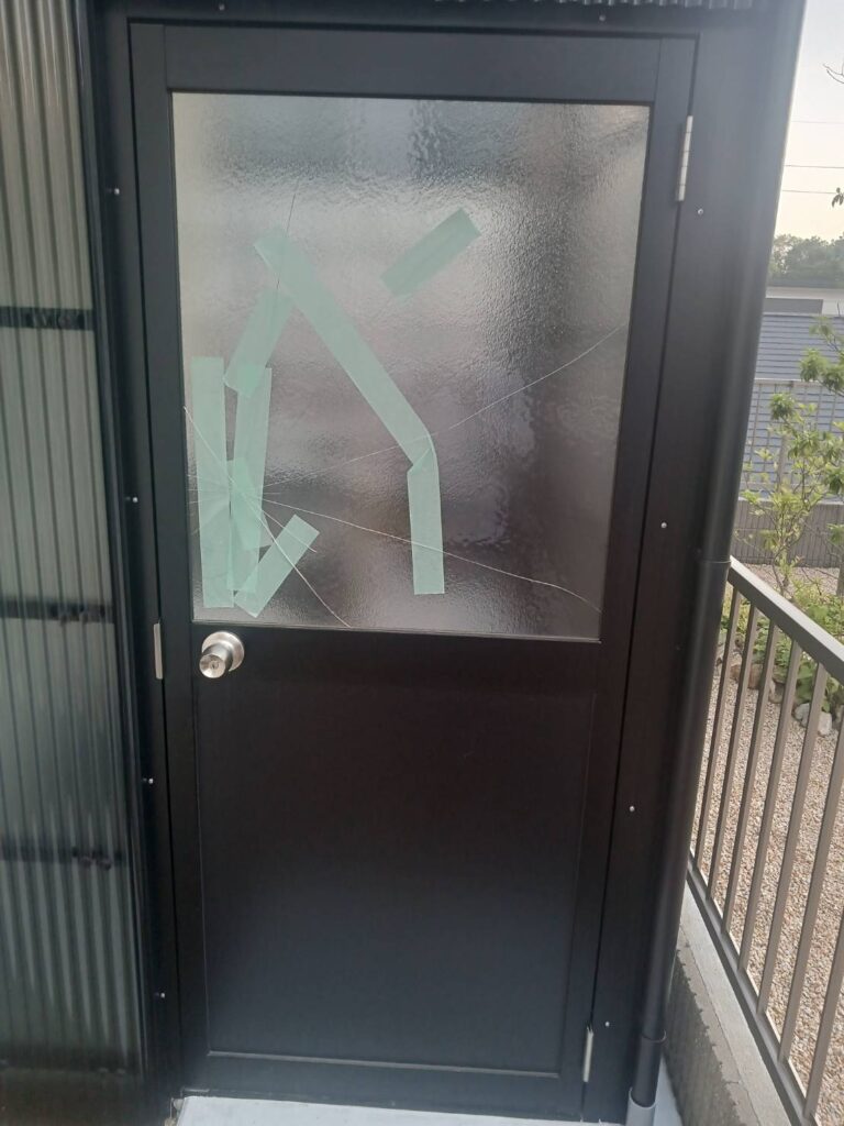 かすみガラス割れ